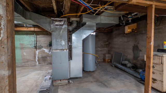 401 W Fourth Street, Willow Springs, MO 65793