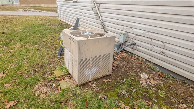 401 W Fourth Street, Willow Springs, MO 65793