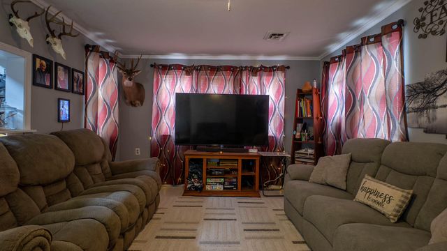 401 W Fourth Street, Willow Springs, MO 65793