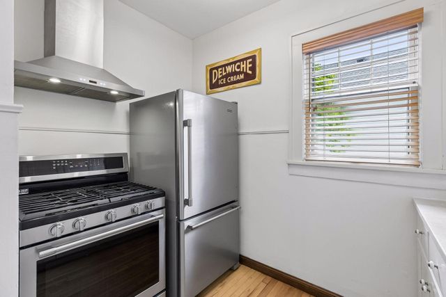 3001 W 47th Street, Minneapolis, MN 55410