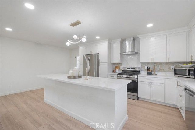 454 Oakwood Drive, Los Banos, CA 93635