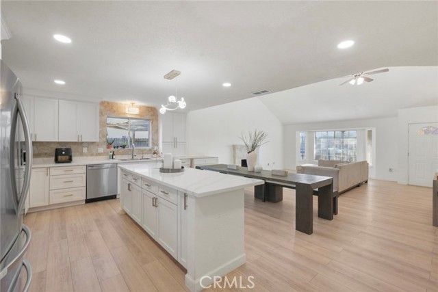 454 Oakwood Drive, Los Banos, CA 93635