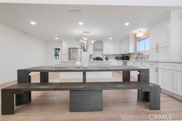 454 Oakwood Drive, Los Banos, CA 93635