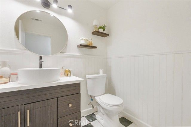 454 Oakwood Drive, Los Banos, CA 93635