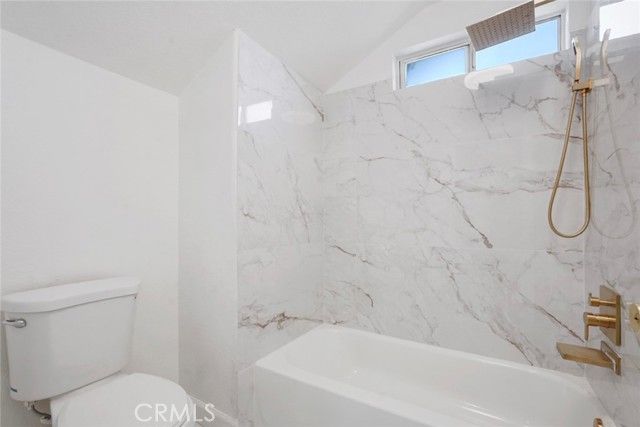 454 Oakwood Drive, Los Banos, CA 93635