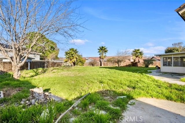 454 Oakwood Drive, Los Banos, CA 93635