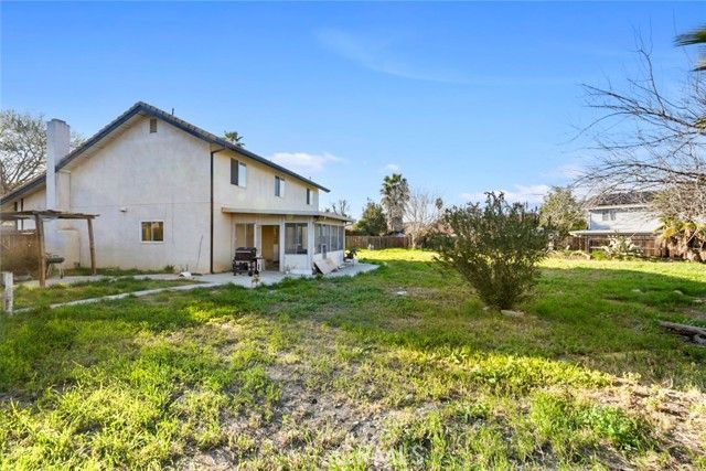 454 Oakwood Drive, Los Banos, CA 93635