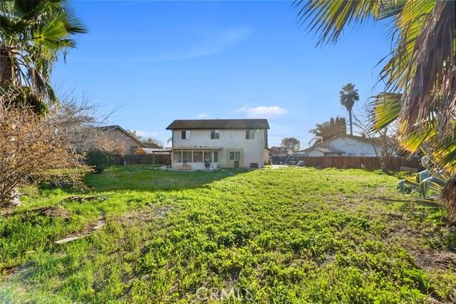 454 Oakwood Drive, Los Banos, CA 93635