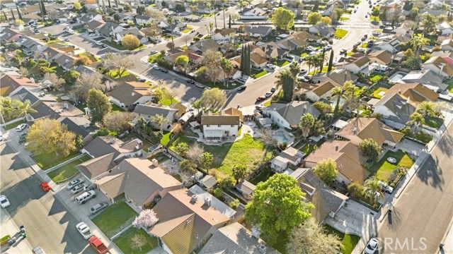 454 Oakwood Drive, Los Banos, CA 93635