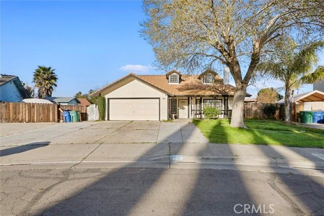 454 Oakwood Drive, Los Banos, CA 93635