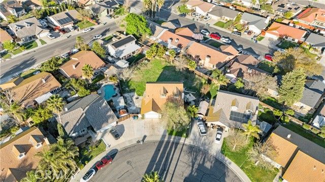 454 Oakwood Drive, Los Banos, CA 93635