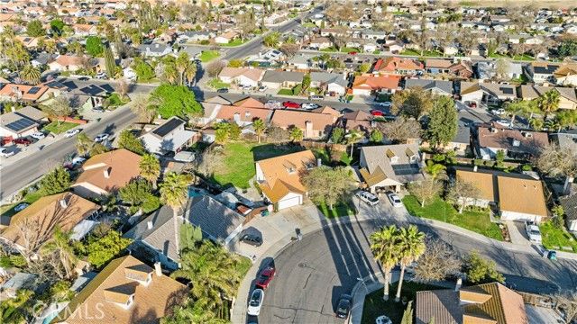 454 Oakwood Drive, Los Banos, CA 93635