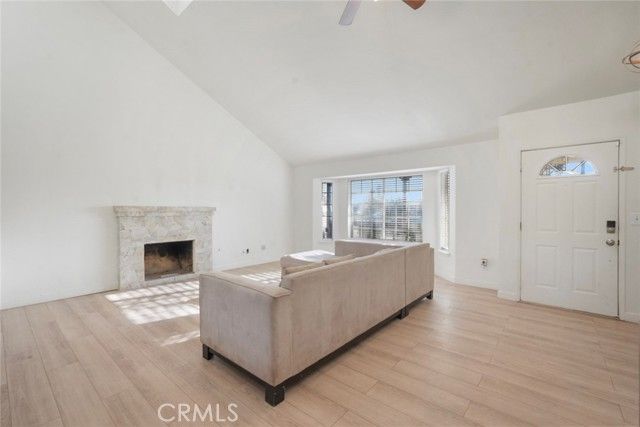 454 Oakwood Drive, Los Banos, CA 93635