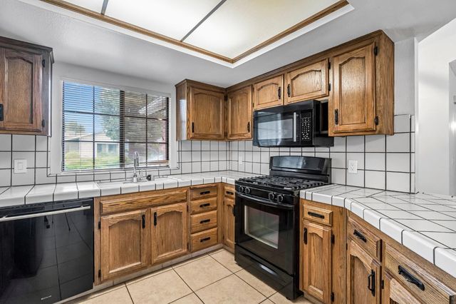 1718 Ash Avenue, Clovis, CA 93611