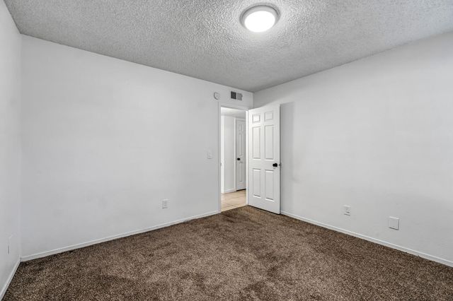 1718 Ash Avenue, Clovis, CA 93611