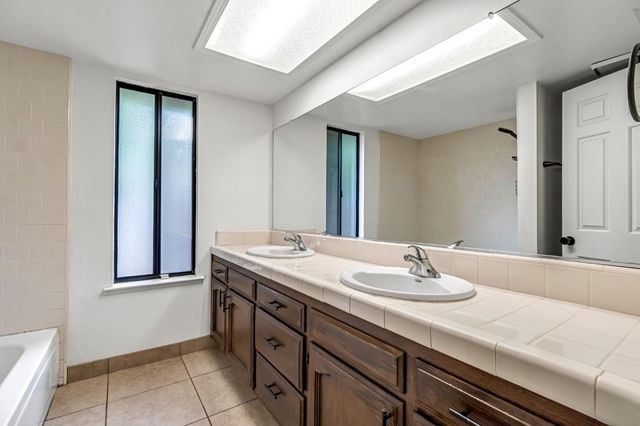 1718 Ash Avenue, Clovis, CA 93611