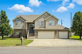2256 N Greystone Square, Webb City, MO 64870