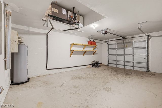 902 SW 39th TER, Cape Coral, FL 33914