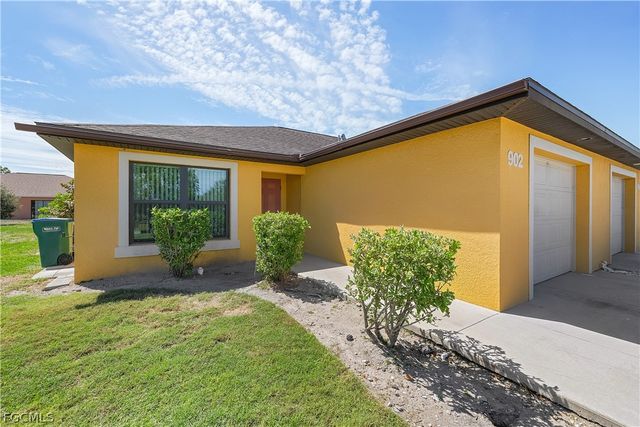 902 SW 39th TER, Cape Coral, FL 33914
