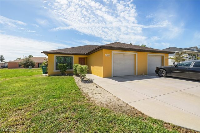 902 SW 39th TER, Cape Coral, FL 33914