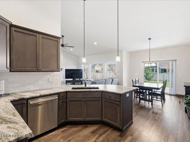 8023 N DARLENA LOOP, Coeur D'alene, ID 83815