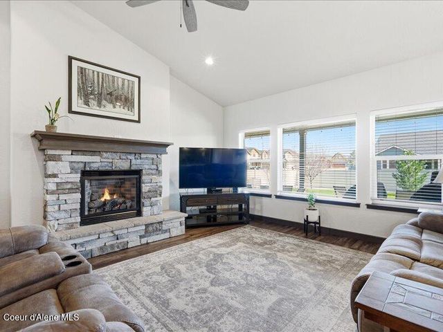 8023 N DARLENA LOOP, Coeur D'alene, ID 83815