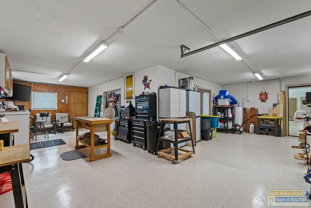 1109 Tarpon Ave, Port Isabel, TX 78578