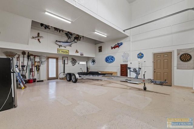 1109 Tarpon Ave, Port Isabel, TX 78578