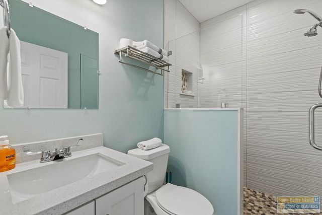 1109 Tarpon Ave, Port Isabel, TX 78578