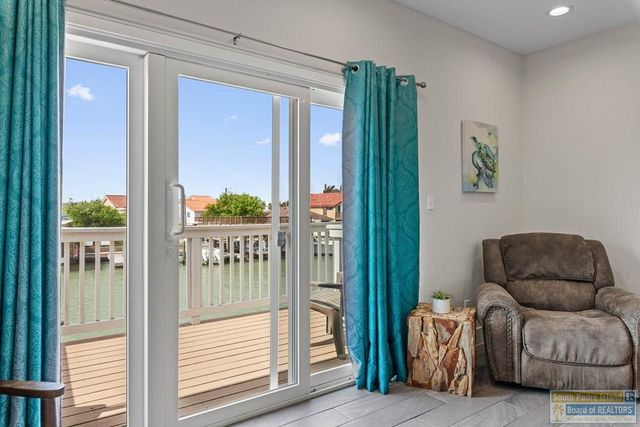 1109 Tarpon Ave, Port Isabel, TX 78578