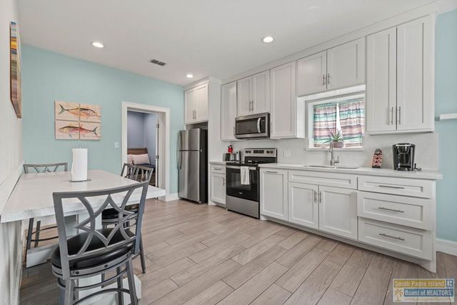 1109 Tarpon Ave, Port Isabel, TX 78578