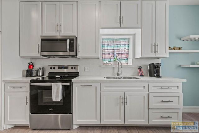 1109 Tarpon Ave, Port Isabel, TX 78578