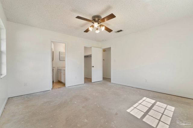 8204 Squire Rd, Pensacola, FL 32514