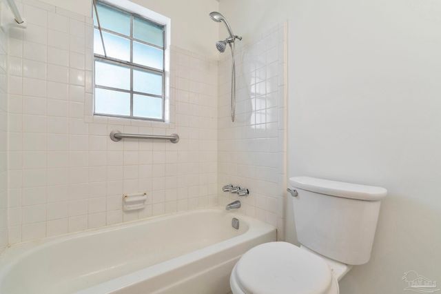 8204 Squire Rd, Pensacola, FL 32514