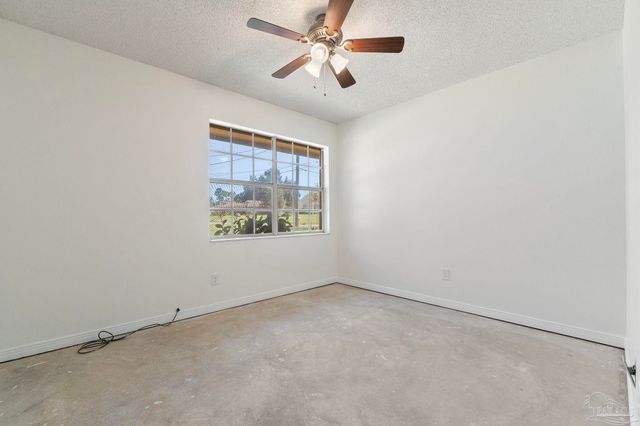 8204 Squire Rd, Pensacola, FL 32514