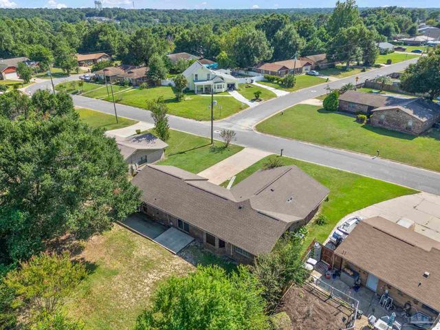 8204 Squire Rd, Pensacola, FL 32514
