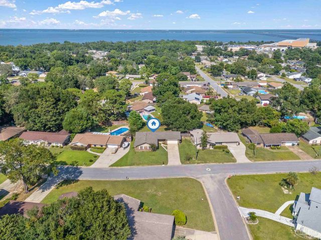 8204 Squire Rd, Pensacola, FL 32514