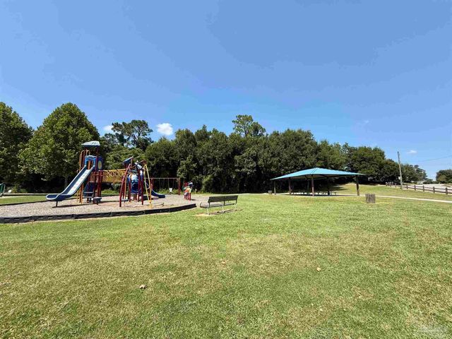 8204 Squire Rd, Pensacola, FL 32514
