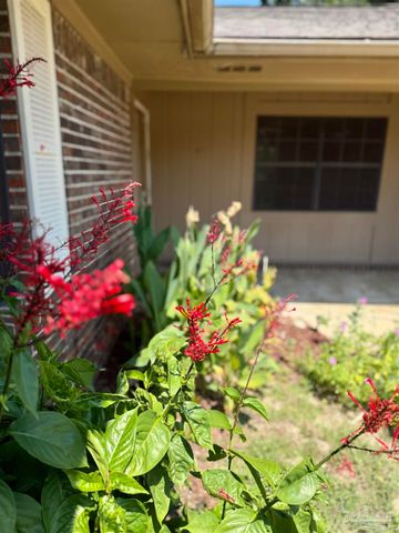 8204 Squire Rd, Pensacola, FL 32514