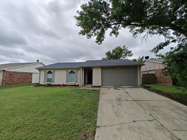 5500 Adams Drive, The Colony, TX 75056