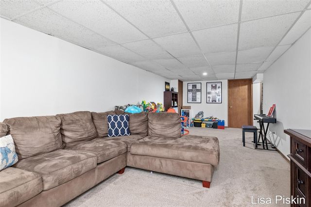 3643 Wyoming Avenue, Wyoming, MI 49519
