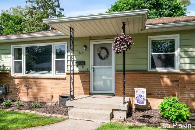 3643 Wyoming Avenue, Wyoming, MI 49519