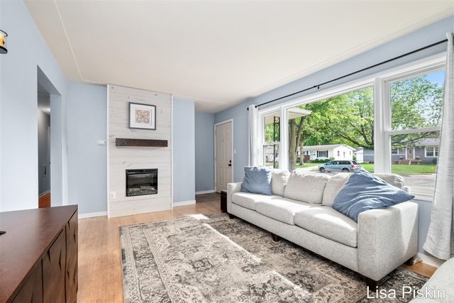 3643 Wyoming Avenue, Wyoming, MI 49519