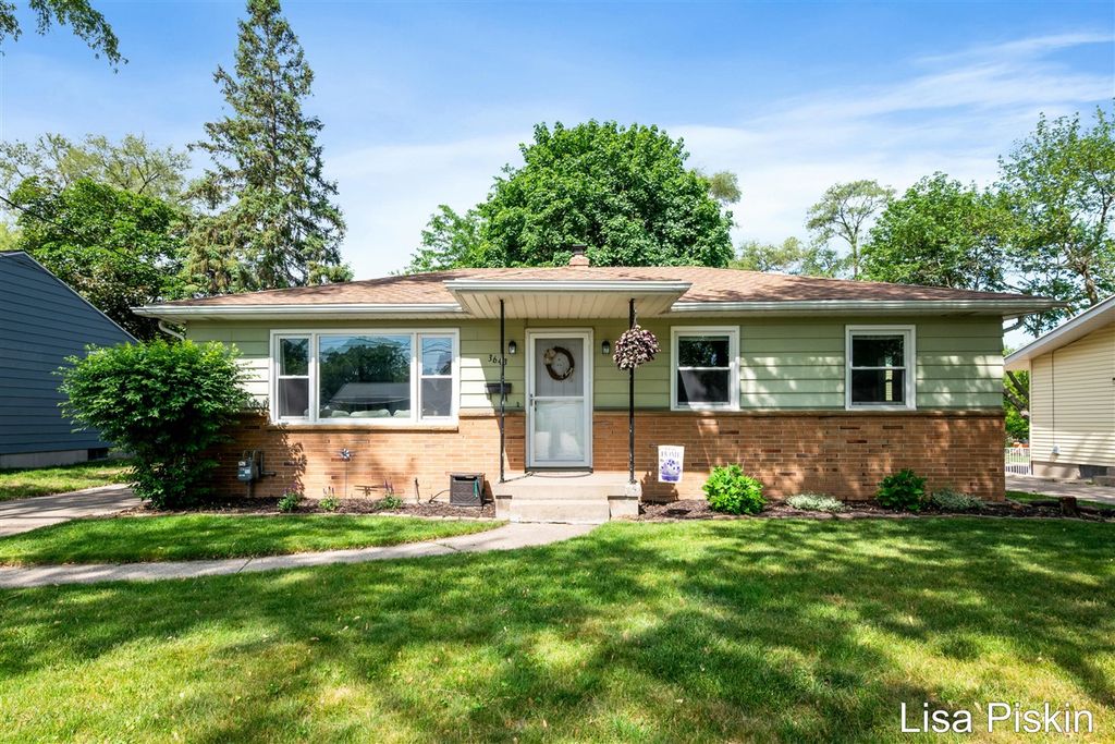 3643 Wyoming Avenue, Wyoming, MI 49519