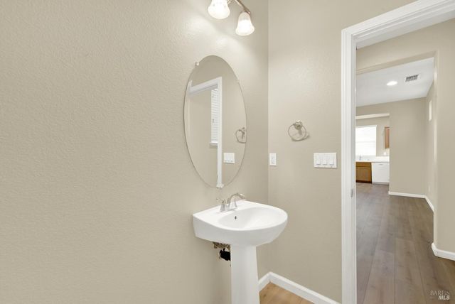 1667 Vicksburg Dr, Fairfield, CA 94533