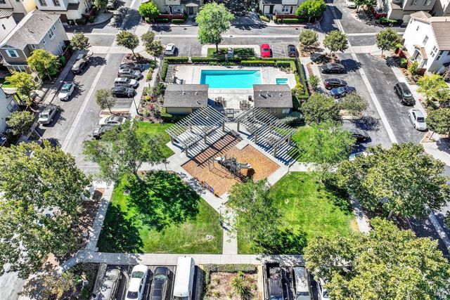 1667 Vicksburg Dr, Fairfield, CA 94533