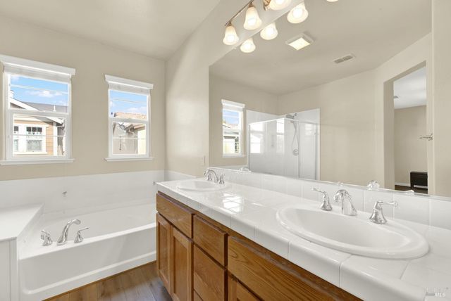 1667 Vicksburg Dr, Fairfield, CA 94533