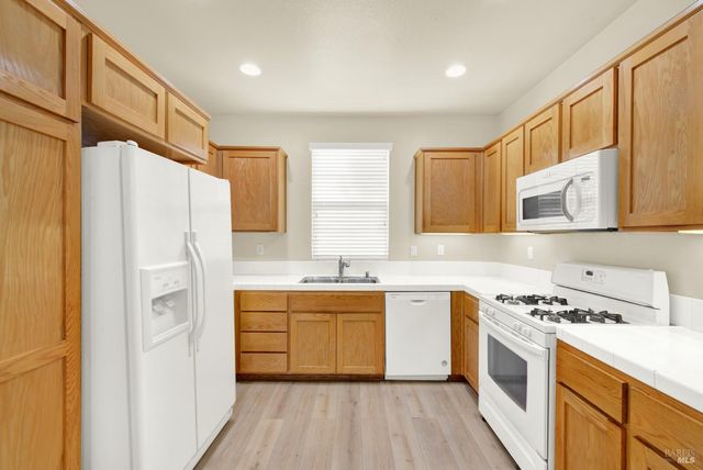 1667 Vicksburg Dr, Fairfield, CA 94533