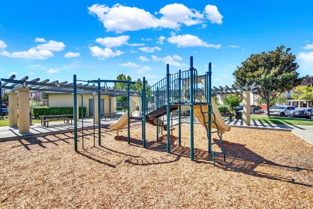 1667 Vicksburg Dr, Fairfield, CA 94533