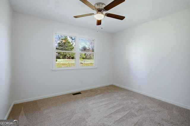 16 Rosenwald Drive, Hampton, GA 30228